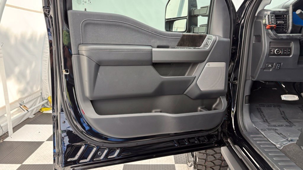 New 2026 Ford F250 Lariat w/ Black Appearance Package AWD/4WD image 15