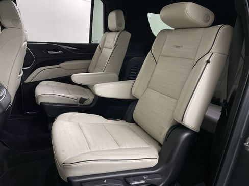 Used 2022 Cadillac Escalade ESV Sport image 21