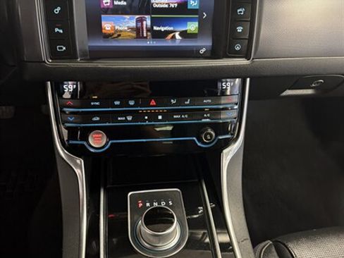 Used 2016 Jaguar XF R-Sport AWD/4WD image 16
