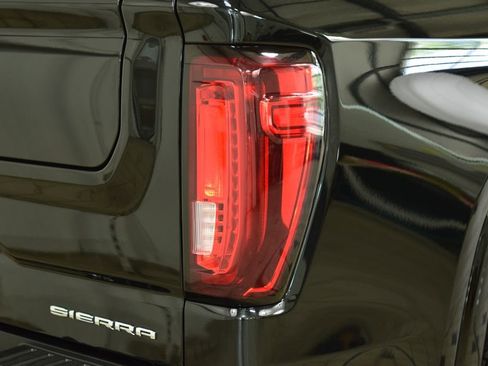 Used 2024 GMC Sierra 1500 Denali w/ Denali Reserve Package AWD/4WD image 21