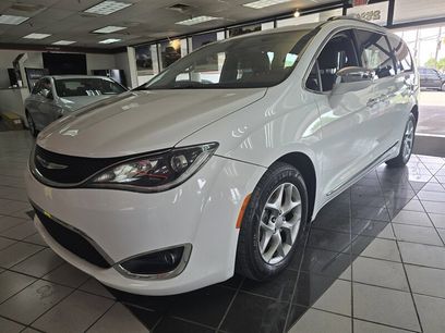Used 2018 Chrysler Pacifica Limited