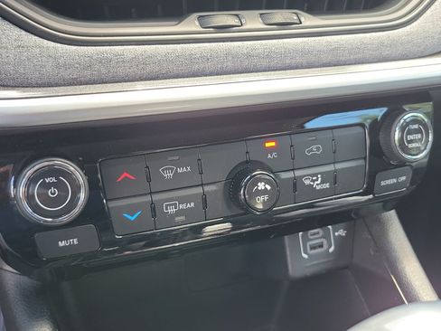 Used 2022 Jeep Compass Latitude AWD/4WD image 30