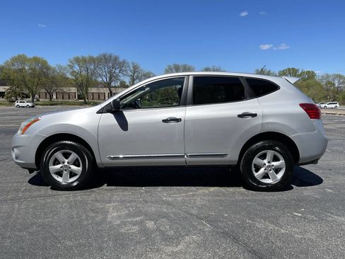 Used 2012 Nissan Rogue S w/ Special Edition Pkg FWD image 4