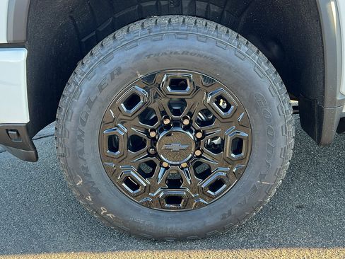 New 2026 Chevrolet Silverado 3500 High Country w/ High Country Premium Package image 11