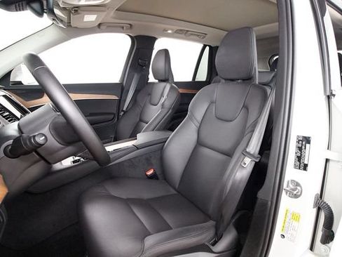 Certified 2024 Volvo XC90 T8 Plus w/ Protection Package Premier AWD/4WD image 19