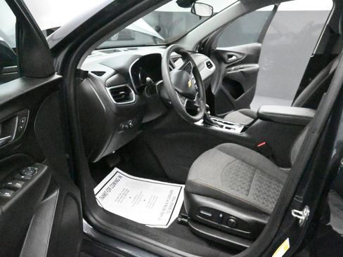 Used 2023 Chevrolet Equinox LT image 32