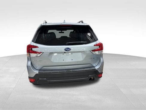 Used 2022 Subaru Forester Premium image 7