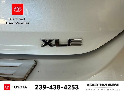 Used 2020 Toyota Highlander XLE FWD image 5