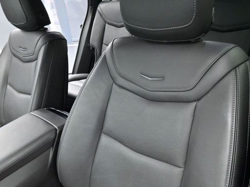 Used 2025 Cadillac XT6 Premium Luxury image 17