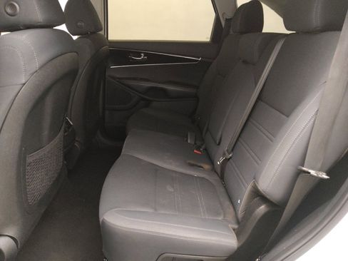 Used 2019 Kia Sorento LX w/ Option Group 020 image 18