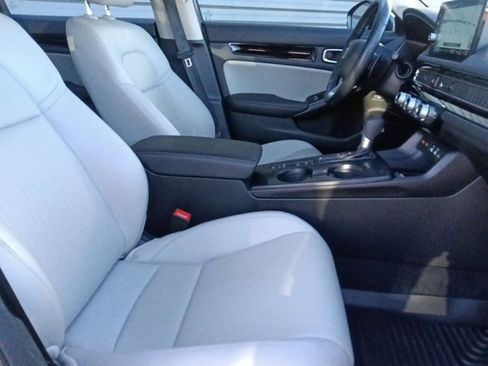 Used 2024 Honda Civic Touring image 31