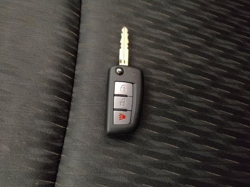 Used 2020 Nissan Rogue S AWD/4WD image 32
