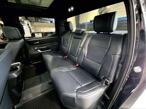 Used 2024 Toyota Tundra Platinum AWD/4WD image 15