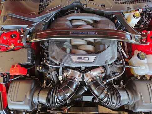 Used 2025 Ford Mustang Dark Horse image 22