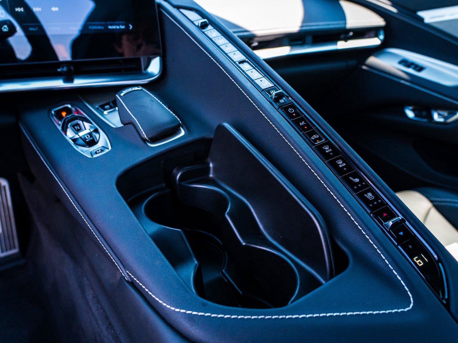 Used 2024 Chevrolet Corvette Stingray Preferred Conv w/ Z51 Performance Package RWD image 18