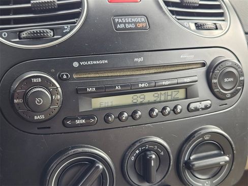 Used 2007 Volkswagen Beetle Convertible w/ Package 2 image 24