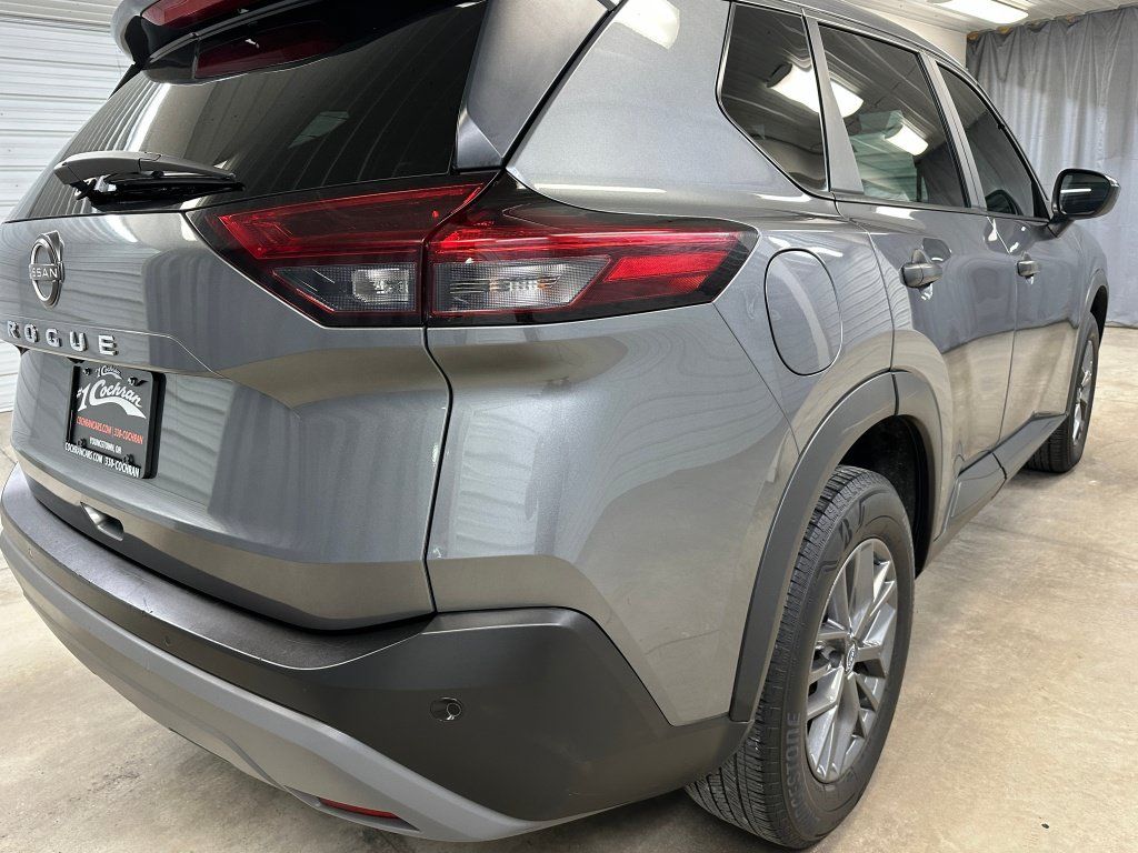 Used 2023 Nissan Rogue S FWD image 23