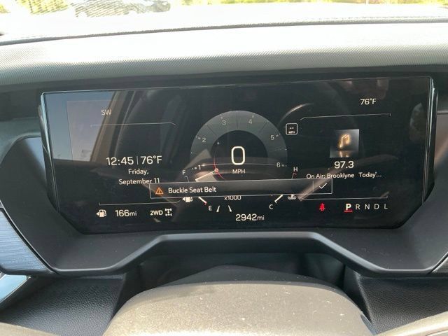 Used 2025 GMC Acadia AT4 AWD/4WD image 24