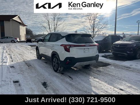 Certified 2024 Kia Seltos LX image 7