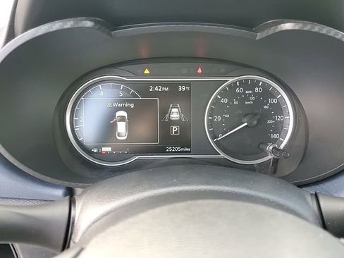 Used 2025 Nissan Versa SV image 19