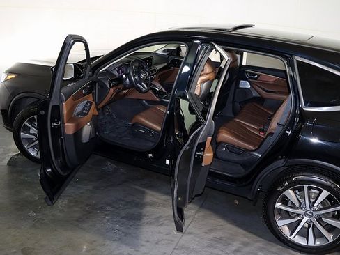 Certified 2025 Acura MDX w/ Technology Package image 5