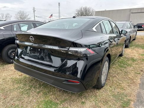 New 2026 Nissan Sentra SV w/ SV Convenience Package image 4