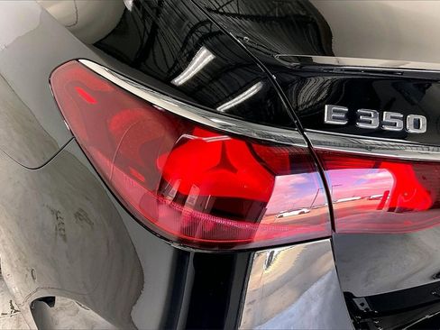 Used 2025 Mercedes-Benz E 350 4MATIC Sedan image 28