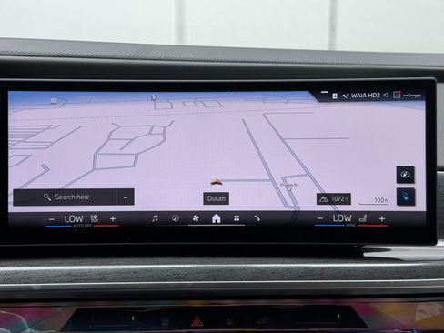 Used 2023 BMW i7 xDrive60 AWD/4WD image 27