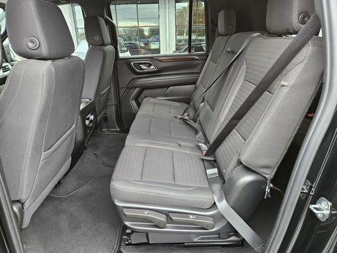 Used 2024 GMC Yukon XL SLE image 14