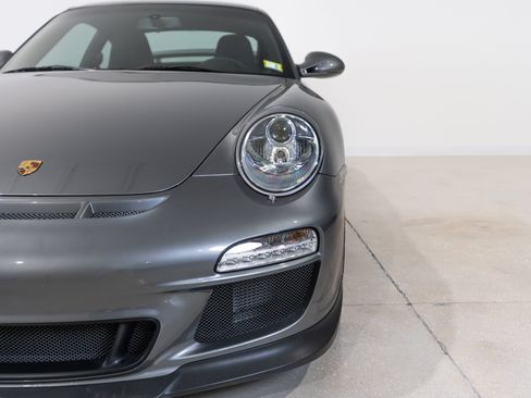 Used 2011 Porsche 911 GT3 RWD image 25