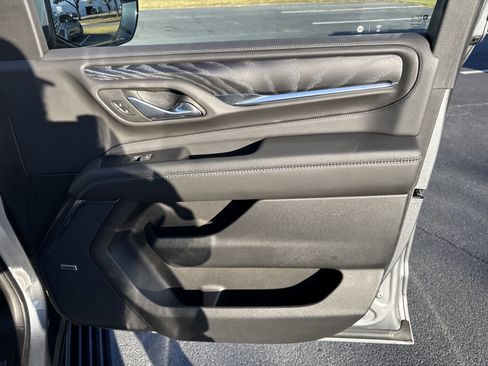 Used 2023 GMC Yukon Denali image 38