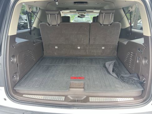 Used 2020 GMC Yukon XL Denali w/ Open Road Package AWD/4WD image 34