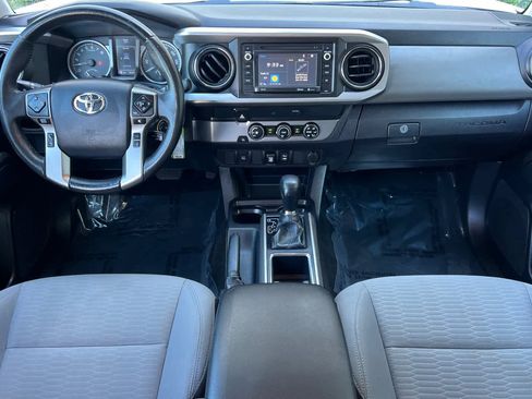 Used 2019 Toyota Tacoma SR5 RWD image 3