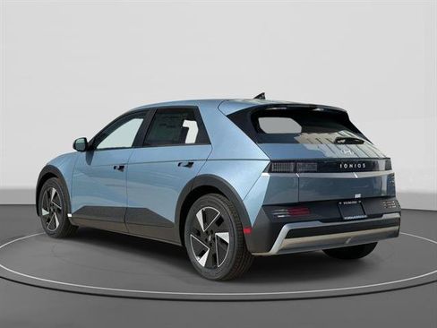 New 2026 Hyundai Ioniq 5 SEL RWD image 4