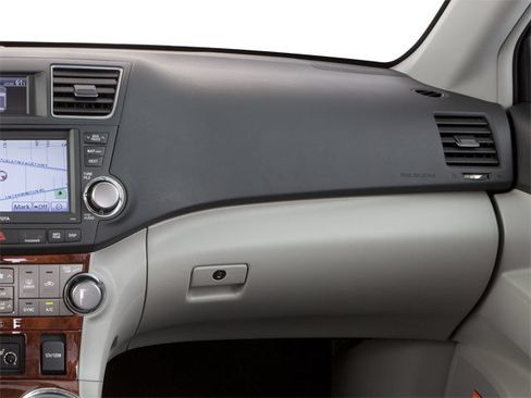 Used 2013 Toyota Highlander SE AWD/4WD image 15