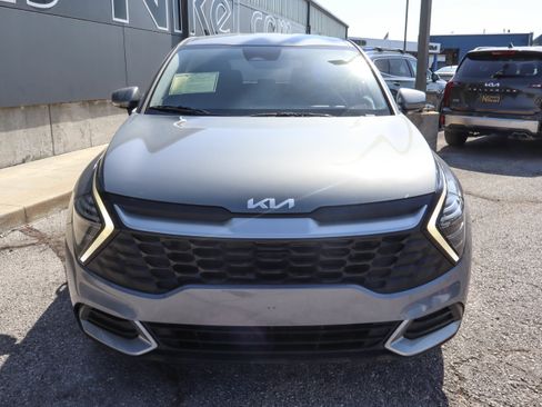 Used 2025 Kia Sportage LX FWD image 2