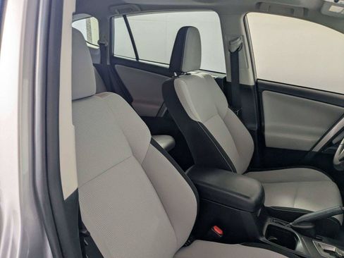 Used 2018 Toyota RAV4 XLE FWD image 36