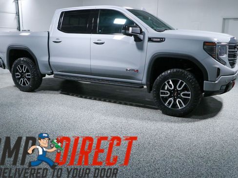 Used 2024 GMC Sierra 1500 AT4 w/ Technology Package AWD/4WD image 7