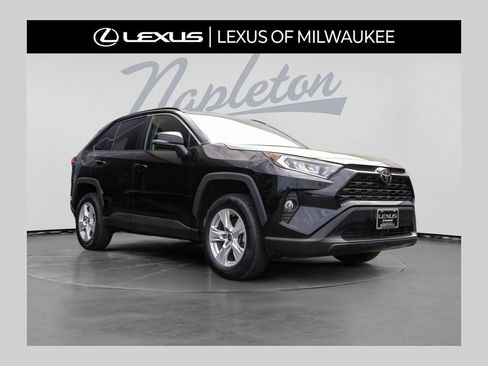 Used 2021 Toyota RAV4 XLE AWD/4WD image 1