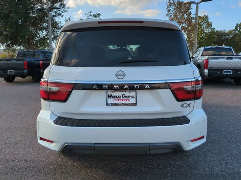 Used 2022 Nissan Armada SL w/ Captain's Chairs Package image 5