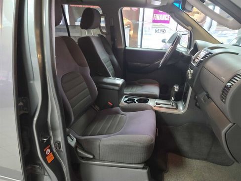 Used 2006 Nissan Pathfinder SE w/ (P01) Se Premium Pkg image 15