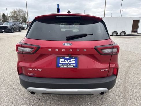 Used 2023 Ford Escape Active w/ Tech Pack #2 AWD/4WD image 4