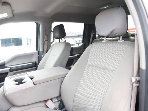 Used 2016 Ford F150 XLT AWD/4WD image 12