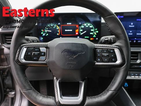Used 2025 Ford Mustang Coupe RWD image 10