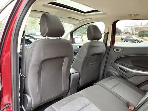 Used 2020 Ford EcoSport SE image 29