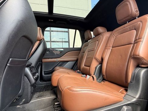 Used 2020 Lincoln Aviator Grand Touring w/ Elements Package Plus image 7