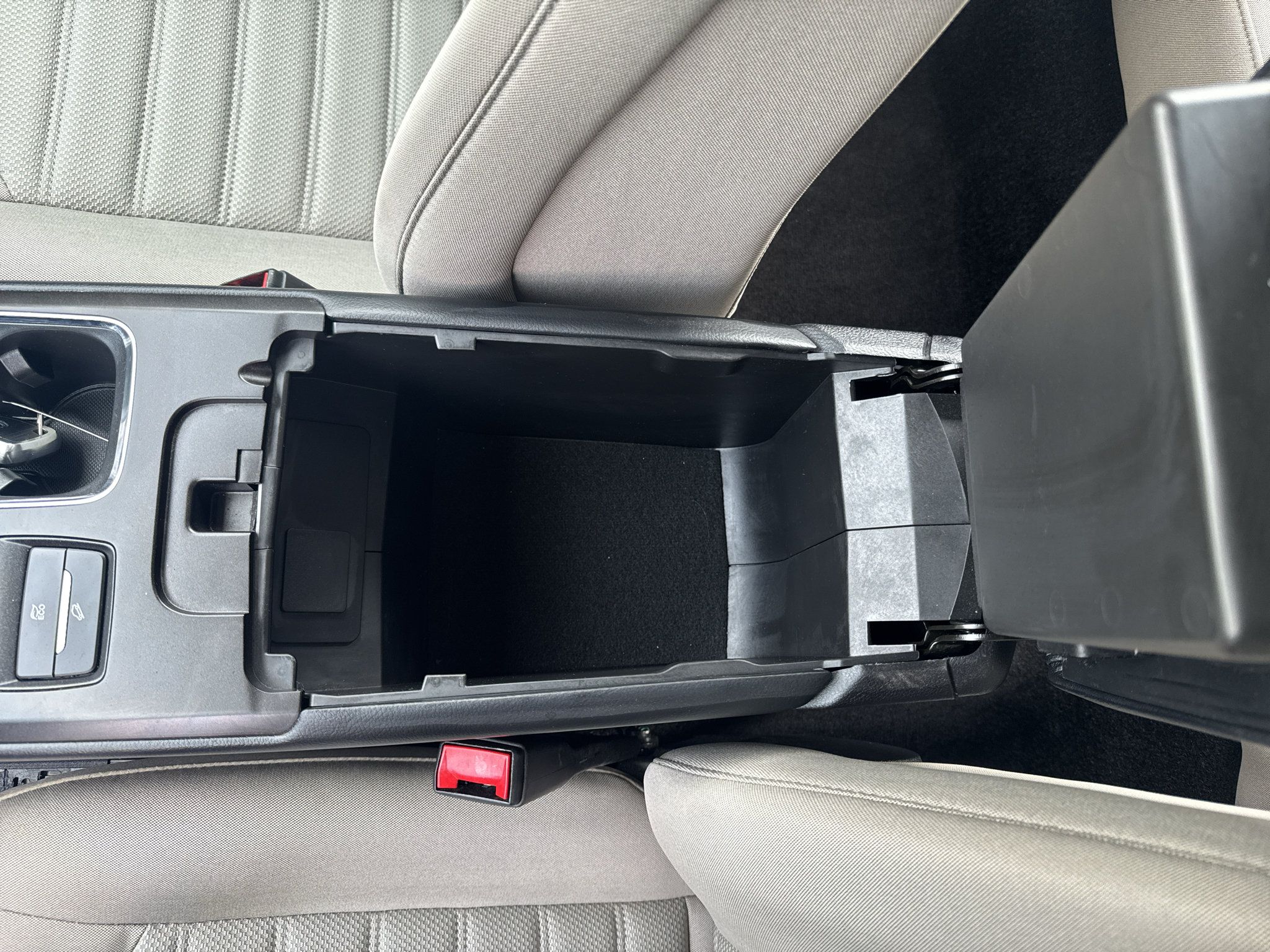 Used 2018 Ford Fusion S FWD image 17