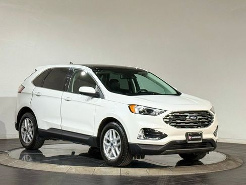 Used 2022 Ford Edge SEL w/ Convenience Package image 2