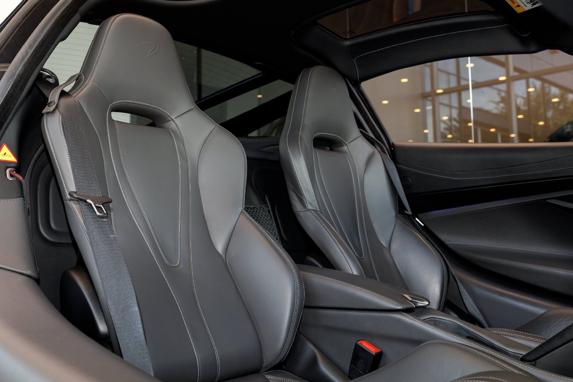 Used 2019 McLaren 720S Luxury RWD image 36