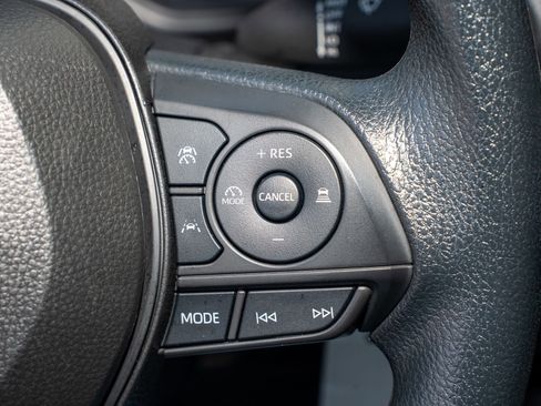 Used 2024 Toyota Corolla LE image 30